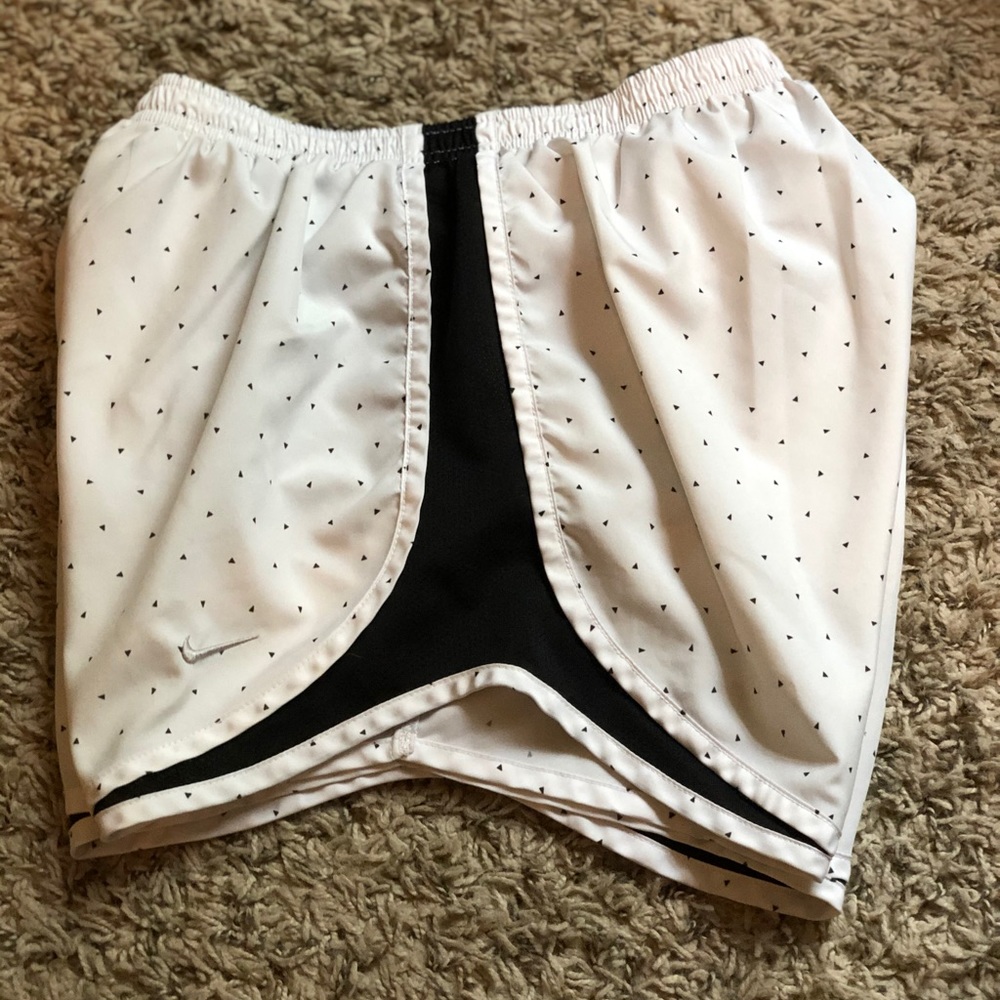 Women’s Nike Tempo running shorts